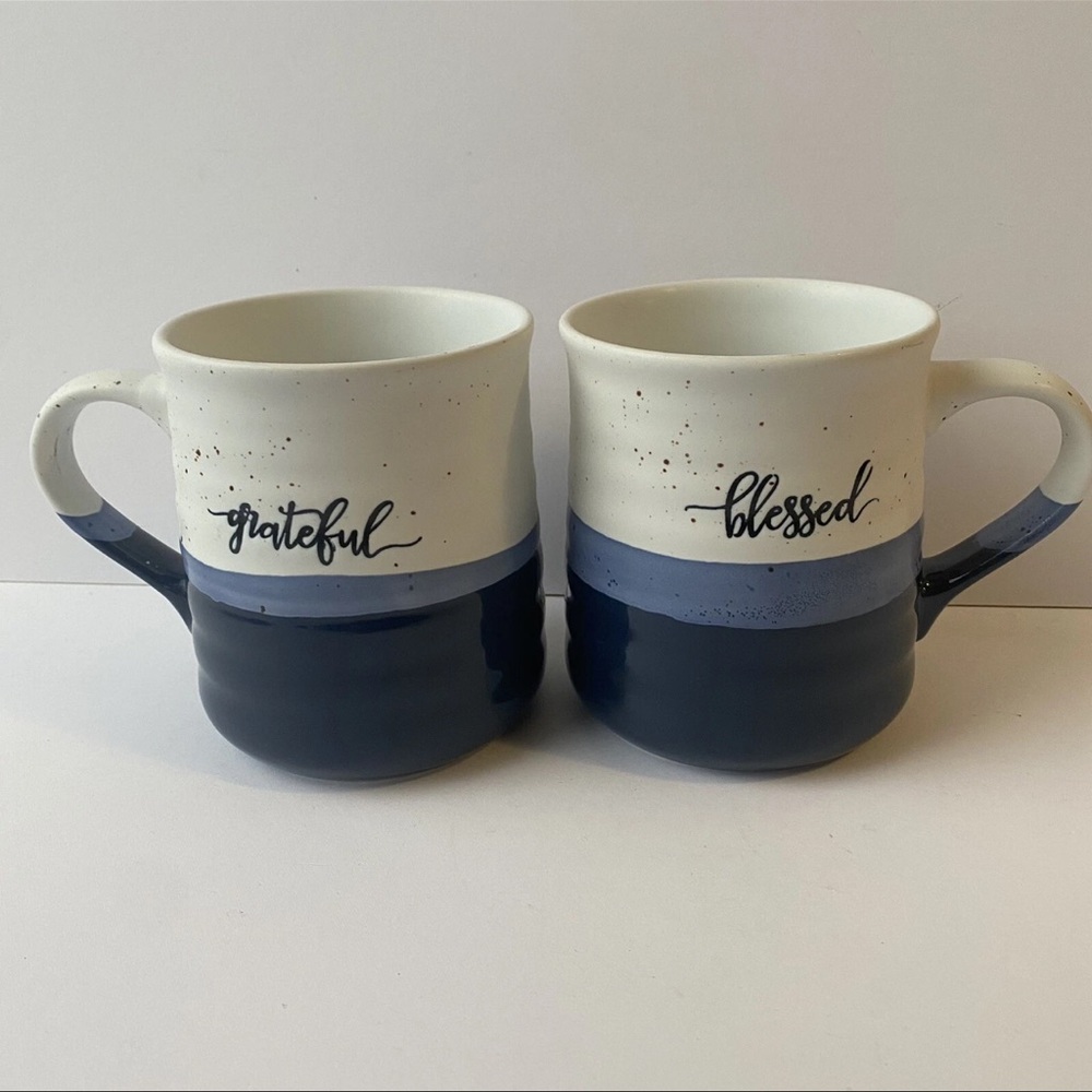 DOWAN 20 oz Coffee Mugs Large with Word Blessed and Grateful Blue And White